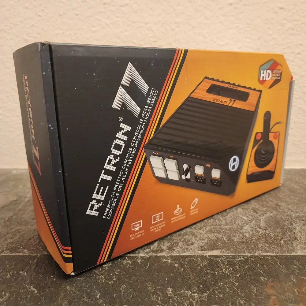 Hardware - Retron 77, for Atari 2600 games (NEW) - Hyperkin